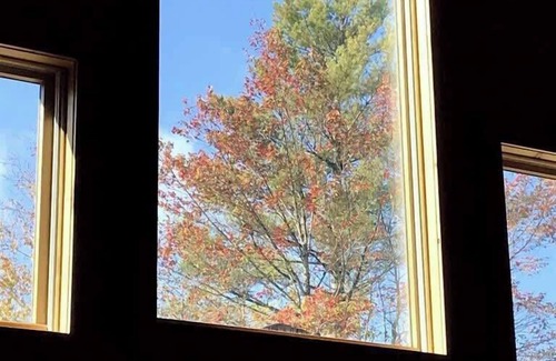 Lincoln Haus | Lakeside Serenity Sum