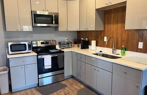 Franklin Kabine | LakeTrail Modern Cabin Apt / Hot tub (opt) LT5