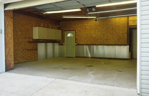 Kent County Haus | Lakeview Barndomunium