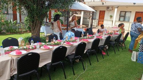 Klerksdorp Haus | LALA POA GUEST HOUSE