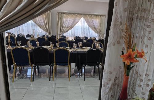 Klerksdorp Haus | LALA POA GUEST HOUSE