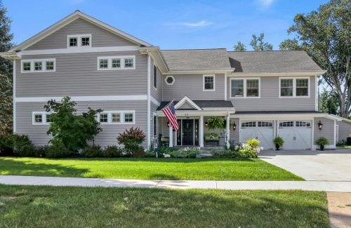 South Haven Haus | Lamb Guest