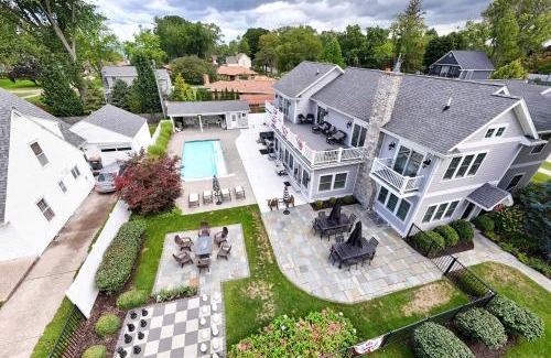 South Haven Haus | Lamb Guest