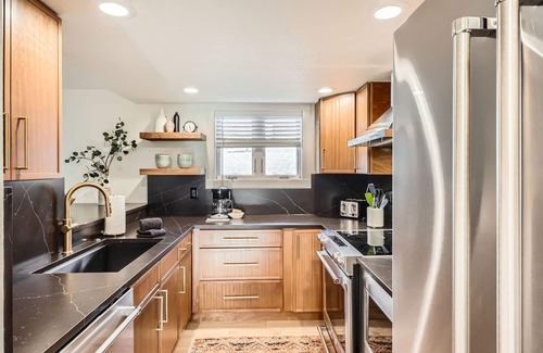Warrior's Mark Eigentumswohnung | Lances West 7 2 Bedroom Condo by RedAwning