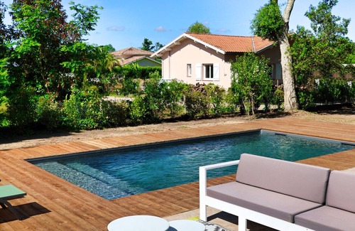 Tosse Haus | Landes villa in large wooded park