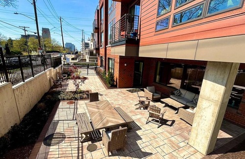 Little Italy Wohnung | Landing at Baricelli - 1 Bedroom in University Circle