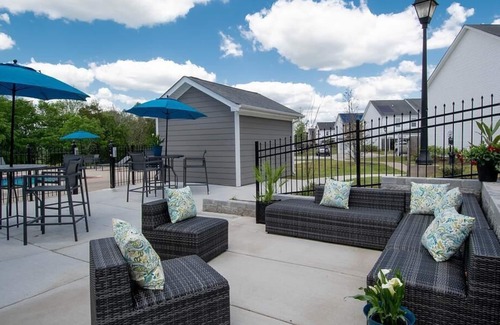 Spring Hill Wohnung | Landing at Chapman's Retreat Apartments - 2 Bedrooms in Downtown Spring Hill