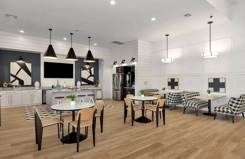 Athens Wohnung | Landing at Gateway Village at Swan Creek - 3 Bedrooms in Athens