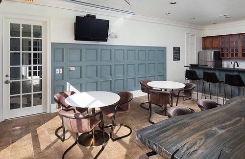 Duluth Wohnung | Landing at The Berkeley - 2 Bedrooms in Downtown Duluth