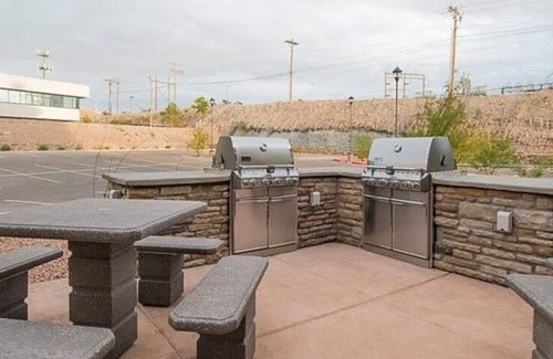 El Paso Wohnung | Landing at The View At Montecillo - 2 Bedrooms in Northwest El Paso