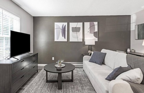 Greensboro Wohnung | Landing at Timbercreek Apartments - 1 Bedroom in Downtown Greensboro