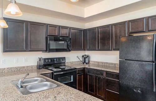 Pleasant Grove Wohnung | Landing at Viewpointe - 2 Bedrooms in Downtown Pleasant Grove