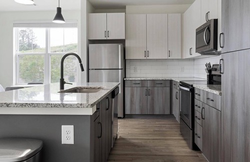 Mableton Wohnung | Landing | Incredible 2BD, Pool, Rooftop Lounge