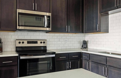 Palmetto Wohnung | Landing | Modern 1BD, Yoga Studio, Clubhouse