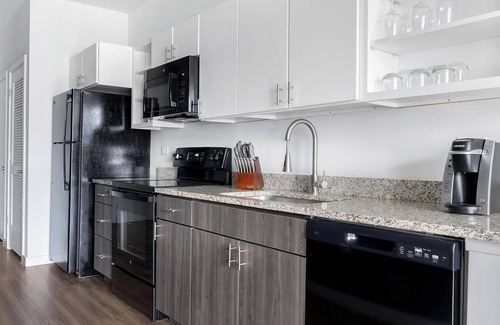 Decatur Wohnung | Landing | Spectacular 1BD, Gym, Clubhouse