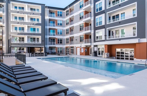 Decatur Wohnung | Landing | Spectacular 1BD, Gym, Clubhouse