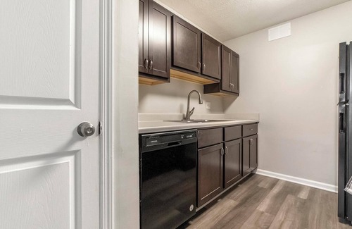 Indianapolis Wohnung | Landing at Lake Castleton - 1 Bedroom in I 69/Fall Creek