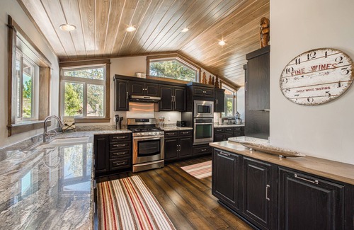 Meeks Bay Haus | Lands End at Meeks Bay by Tahoe Getaways - Pet Friendly Monthly Lease