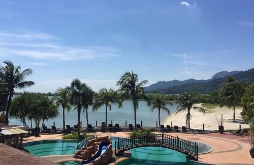 Kuala Teriang Haus | Langkawi Lagoon Floating Resort 02
