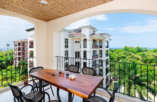 Pacuare Reserve Eigentumswohnung | Langosta Beach Ocean View Penthouse w Pool
