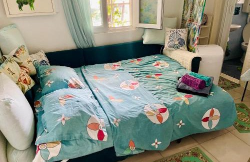 Risan Haus | Laniakea small apartment in shared house