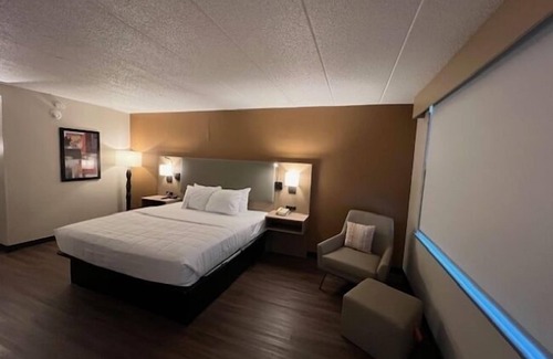 Lansing Hotel | Lansing Delta West Hotel