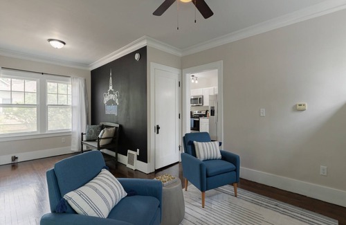 Lansing Haus | Lansing Game House 3 bed/2 bath