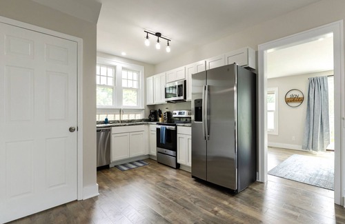 Lansing Haus | Lansing Game House 3 bed/2 bath