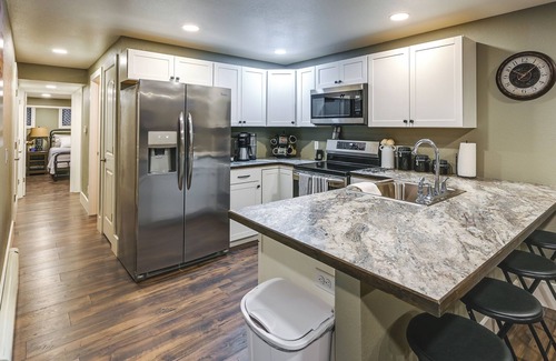 Laramie Wohnung | Laramie Gem < 1/2 Mi to University of Wyoming!