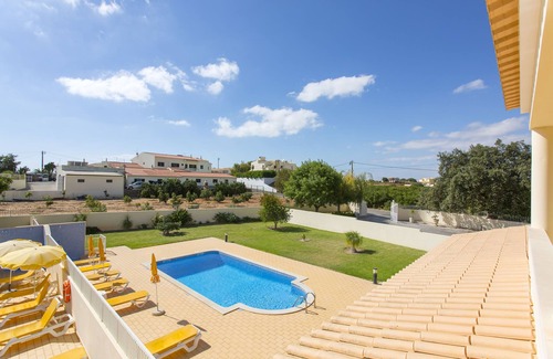 Mosqueira Villa | Laranjeiras:Quiet location. Family friendly with Pool, BBQ. Near the strip