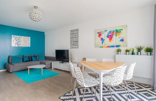 Universite Wohnung | Large 2br with parking and terrace in Nanterre nearby La Défense - Welkeys