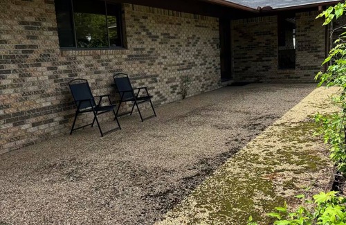 Benton Haus | Large 3 bedroom / 4 Beds / 2 Bath home very clean and spacious