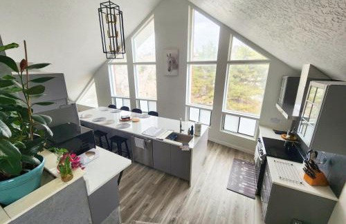 Sandy Haus | Large 3200sf A-Frame House close to Snowbird Alta Ski &Stunning Mountain View!