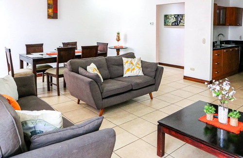 Escazu Eigentumswohnung | Der beste Teil der Stadt! - 3 Schlafzimmer / 3 Badezimmer Große Eigentumswohnung in Escazu! Angebote jetzt!