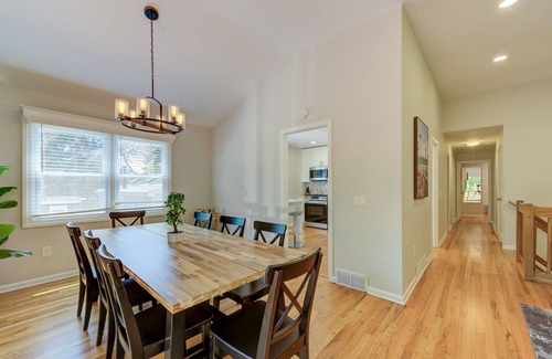 Princeton Junction Haus | Large 5BR House w/ Backyard, Deck, and Patio