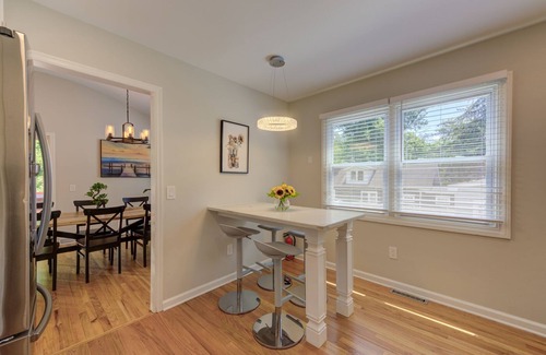 Princeton Junction Haus | Large 5BR House w/ Backyard, Deck, and Patio