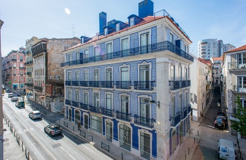 Misericordia Wohnung | GROßE, HELLE WOHNUNG, Klimaanlage, in der Nähe von BARRIO ALTO, STADTZENTRUM