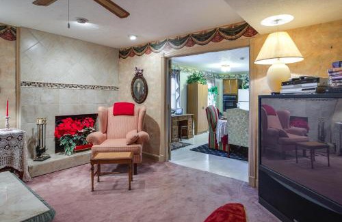 Danville Wohnung | Large and Private Guest House Apt with Patio and Views!