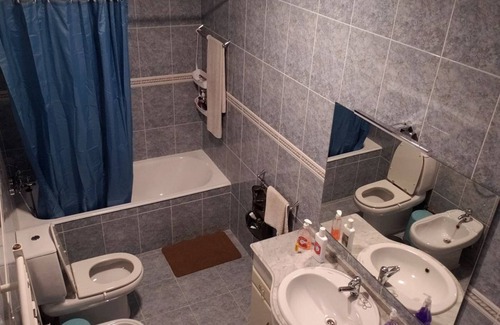 Arvore Haus | Große und ruhige Wohnung in Porto neben der U-Bahn Varziela.