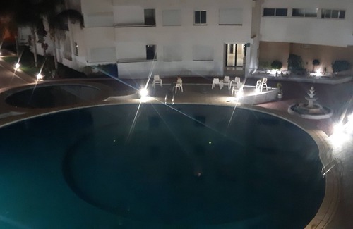 Bouznika Wohnung | Large apartment in private residence with swimming pools