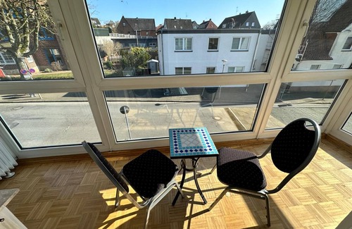 Ploen Wohnung | Große Ferienwohnung in Zentrum von Plön.Fußläufig zu See/Läden. Kinderzimmer