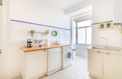 Principe Real Wohnung | Large Bairro Alto 2 up to 22guests by Central Hill