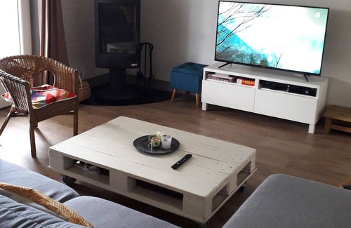 Labruguiere Haus | Großes Einfamilienhaus mit Pool 8 Betten + Babybetten möglich