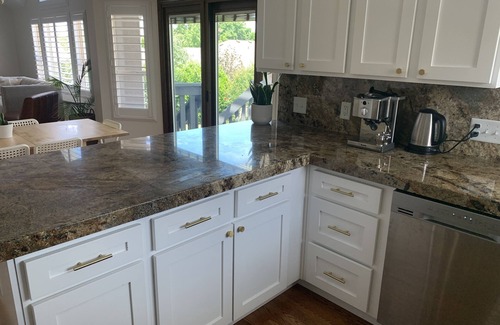 Taylorsville Haus | Large Family Sized Home Close to everything