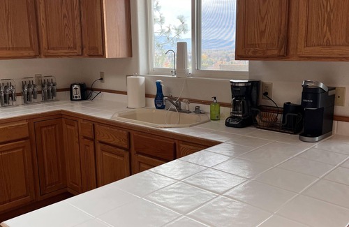 Farviews - Pattee Canyon Haus | Large family sized home centrally located with stunning views.