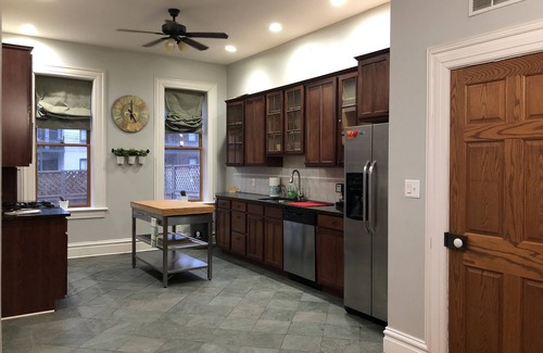 Soulard Haus | Charming and Spacious home in the heart of Soulard! Close to Downtown!