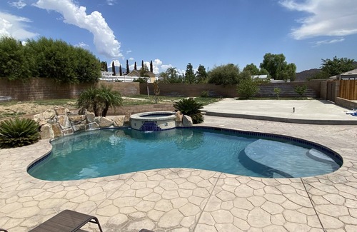 Banning Haus | Large Home w/ Spacious Backyard and Pool