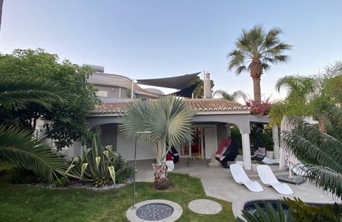 Quarteira Villa | Große freistehende Luxusvilla mit 4 Schlafzimmern und eigenem Pool, 300 m vom Golfplatz entfernt
