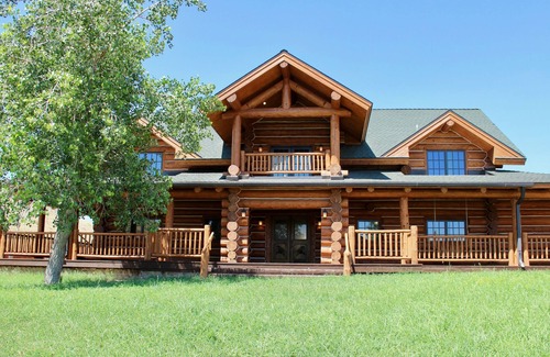 Shell Haus | Großes, malerisches Luxusblockhaus für die ganze Familie.