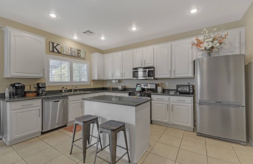 Spring Valley Haus | 10 Personen, Billardtisch, Große Upgraded Heim, Nähe The Strip! Voll aufgeladen.